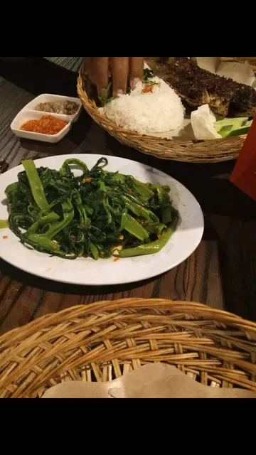 Paon Mak Mo