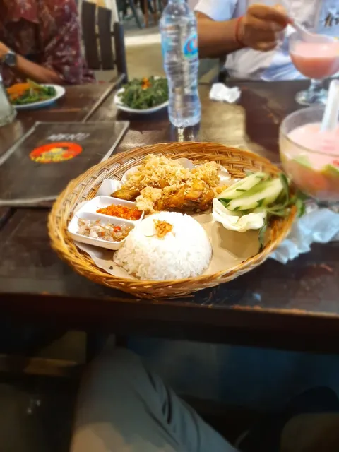 Paon Mak Mo