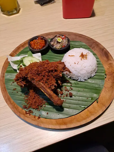 Paon Mak Mo