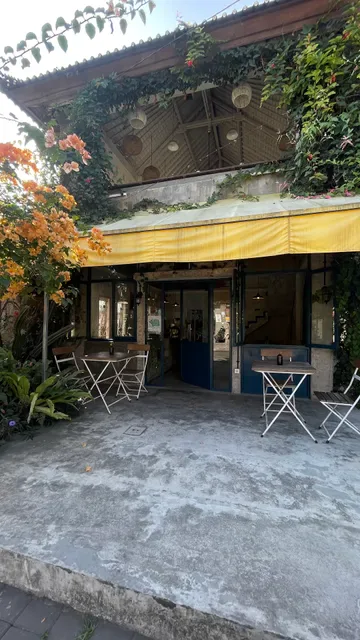 Ginger Flowers Cafe