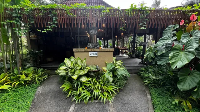 Labak Sari Restaurant