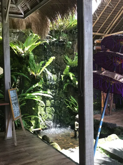 Sari timbul resto by kububali