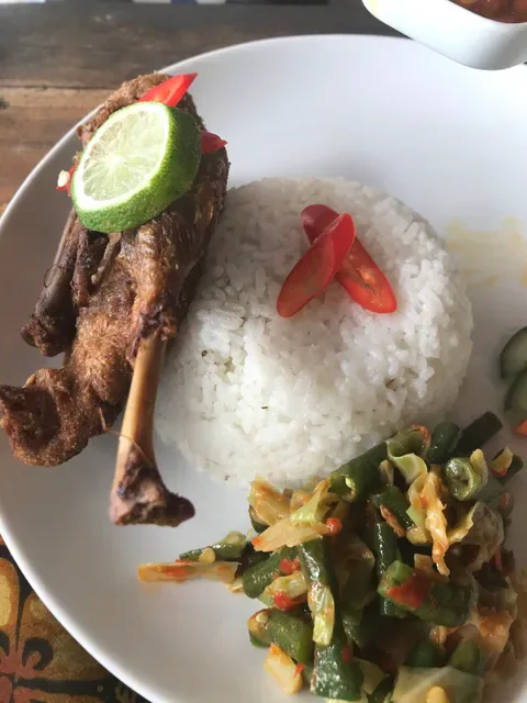 Sari timbul resto by kububali