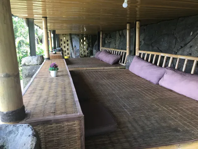Sari timbul resto by kububali