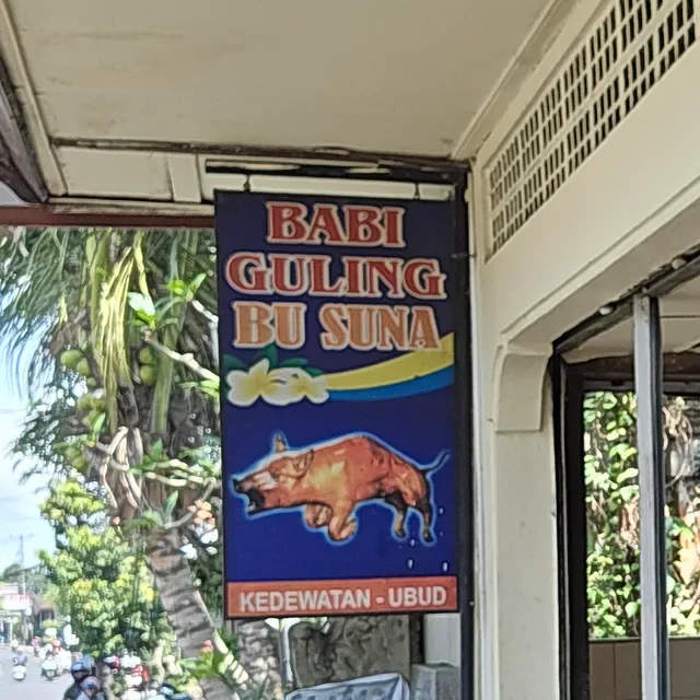 Babi Guling Ibu Suna