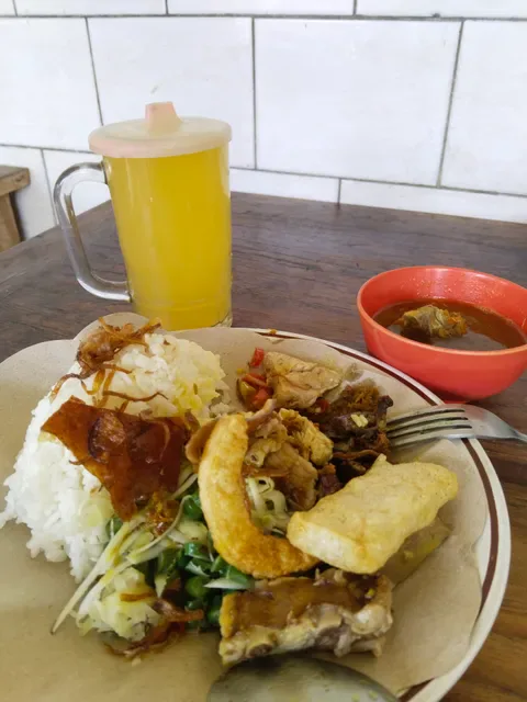 Babi Guling Ibu Suna