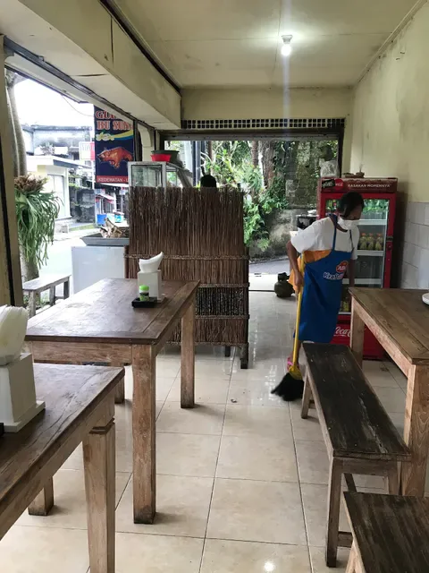 Babi Guling Ibu Suna