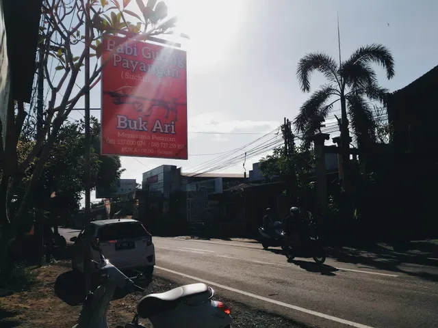 Babi Guling Payangan Buk Ari