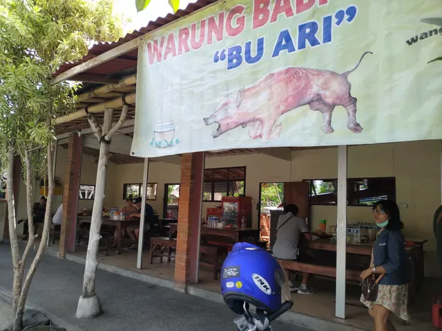 Babi Guling Payangan Buk Ari