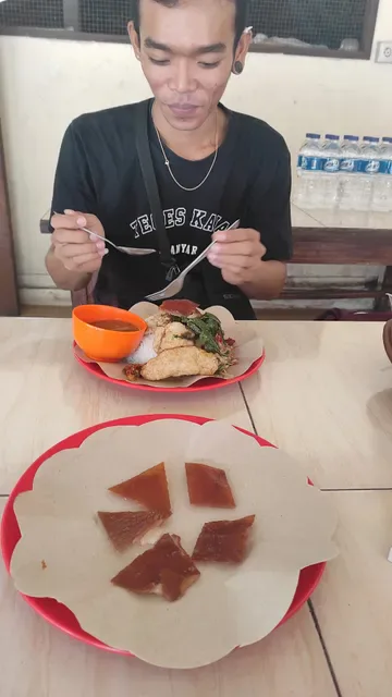 Babi Guling Payangan Buk Ari