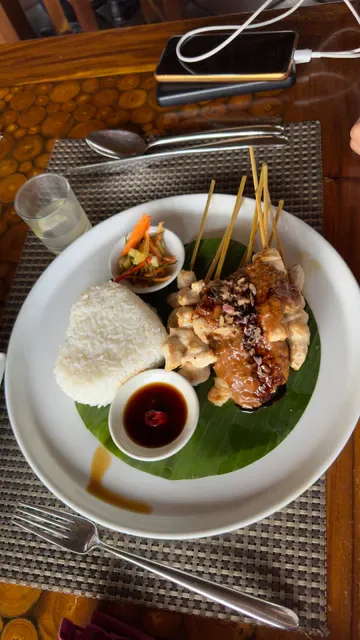 Bebek Tebasari Resto