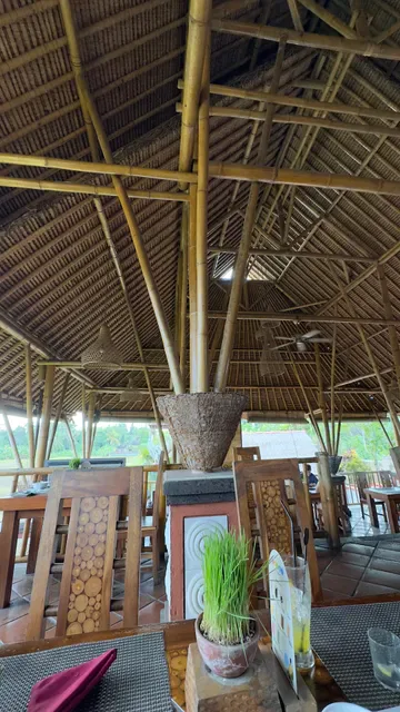 Bebek Tebasari Resto