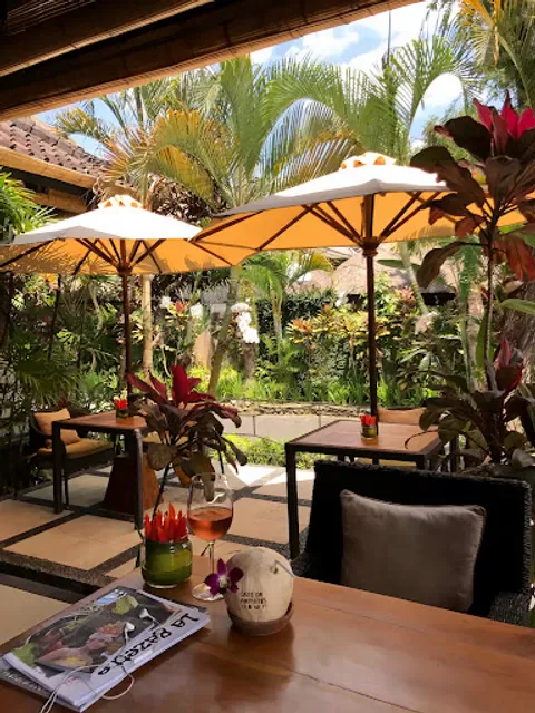 Café Des Artistes