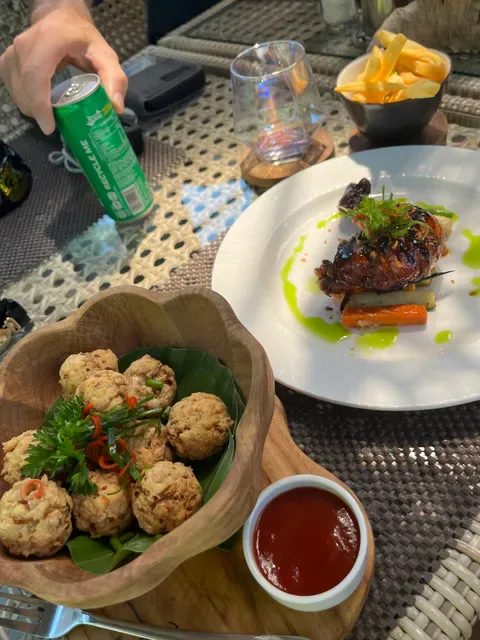 E2C Coffee & Eatery Ubud