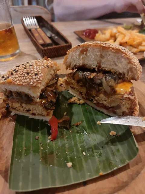 Gaees Burger Ubud