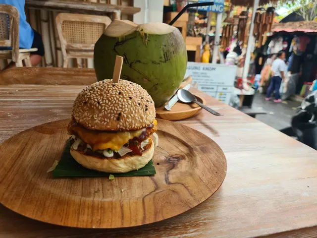Gaees Burger Ubud