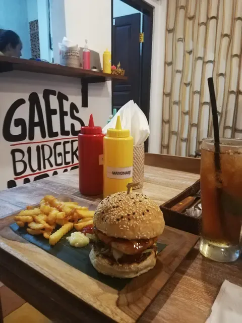 Gaees Burger Ubud