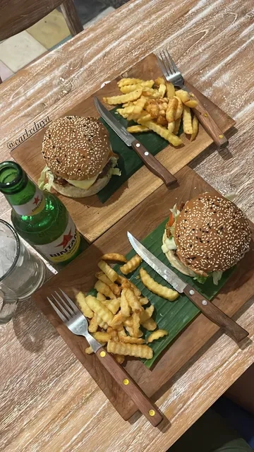 Gaees Burger Ubud