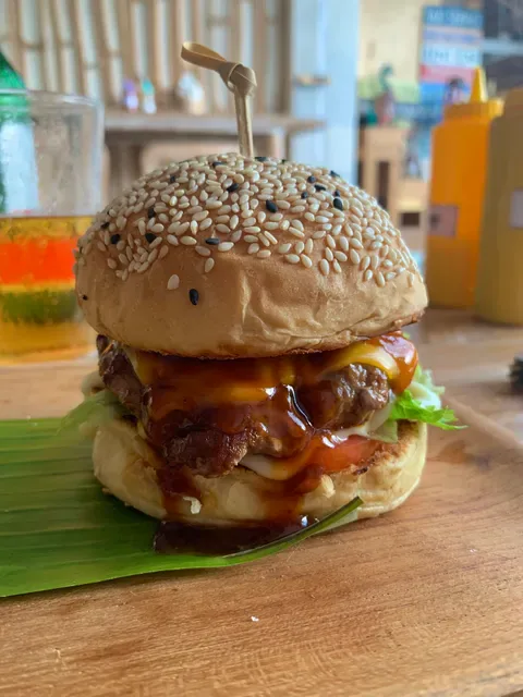 Gaees Burger Ubud