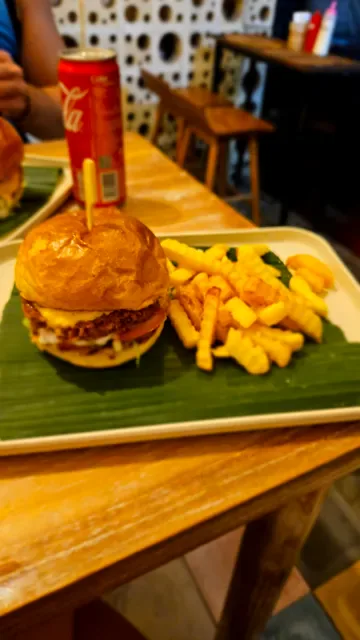 Gaees Burger Ubud