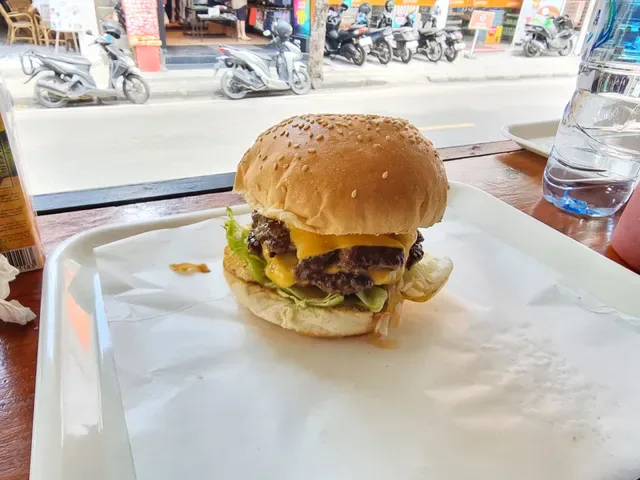 Halal Ubud Burger