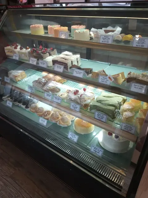 Kakiang Bakery & Cafe