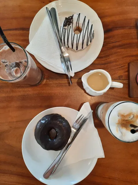 Kakiang Bakery & Cafe