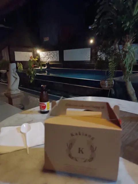 Kakiang Bakery & Cafe