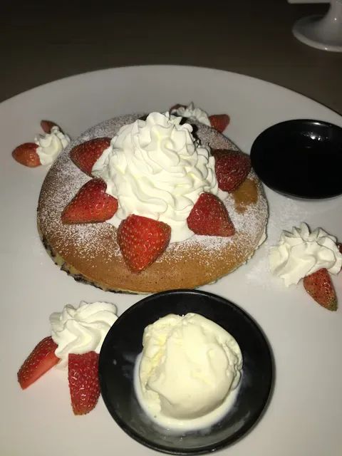 Kakiang Bakery & Cafe