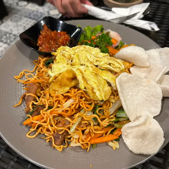 Lucky Family Coffee & Food