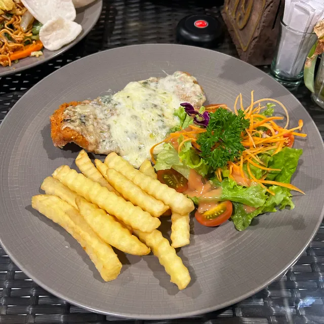 Lucky Family Coffee & Food