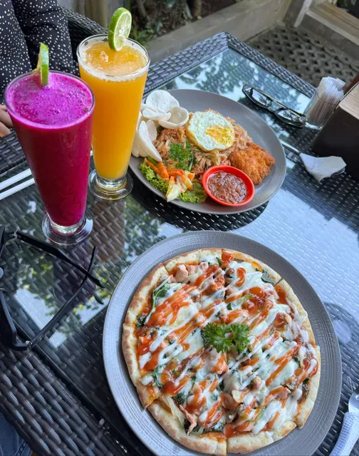 Lucky Family Coffee & Food