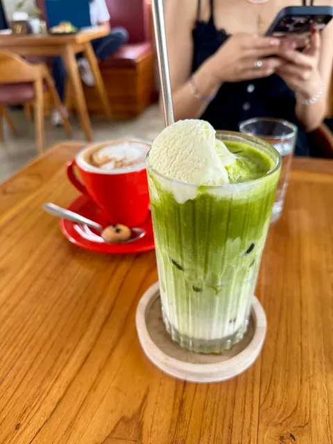 Lucky Family Coffee & Food