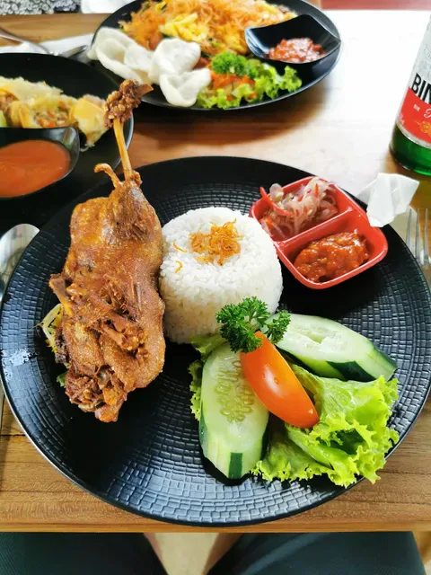 Lucky Family Coffee & Food