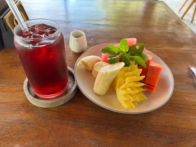 Lucky Family Coffee & Food