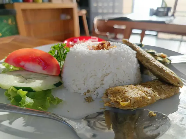 Lucky Family Coffee & Food