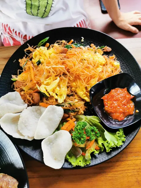 Lucky Family Coffee & Food