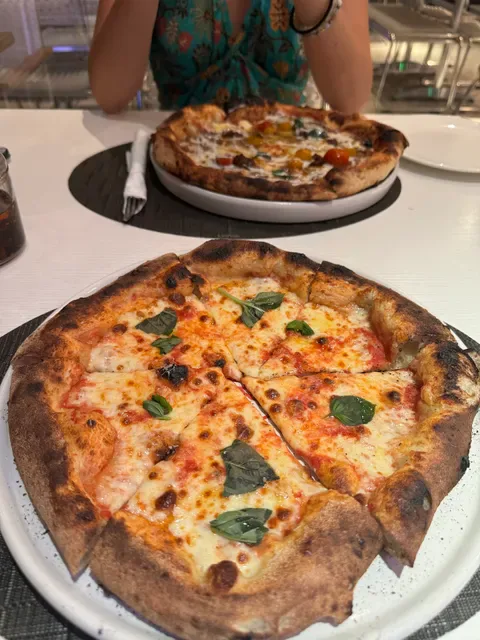 Mazzoni Pizza