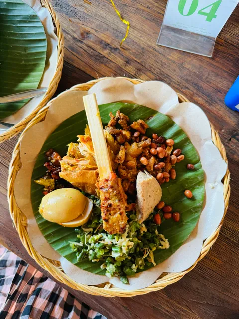 Nasi Ayam Kedewatan Ibu Mangku