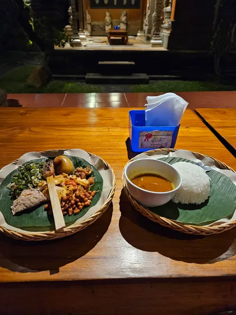 Nasi Ayam Kedewatan Ibu Mangku