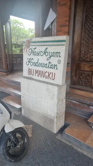 Nasi Ayam Kedewatan Ibu Mangku