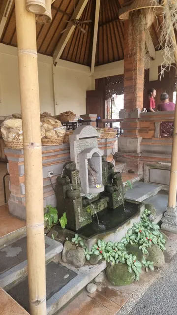 Nasi Ayam Kedewatan Ibu Mangku