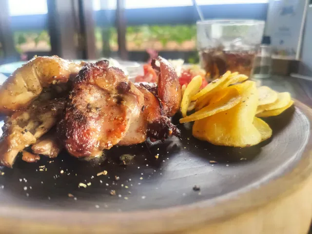 Noema Greek Restaurant & Bar