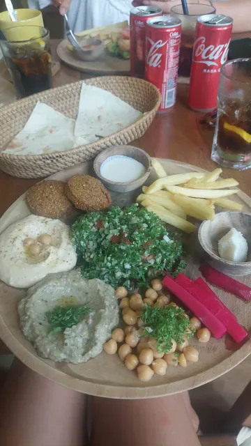 Olive Mediterranean Cuisine مطعم لبناني