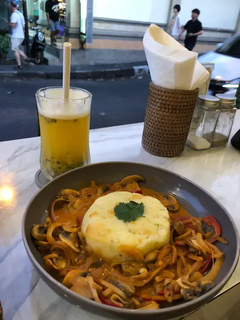 Pumpkin & Beetroot Cafe