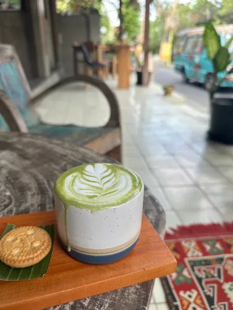 Ropana Coffee shop and Restaurant Bar
