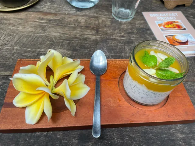 Ropana Coffee shop and Restaurant Bar