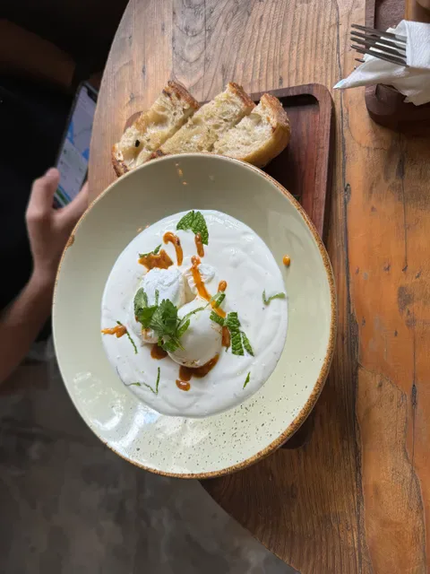 Ropana Coffee shop and Restaurant Bar