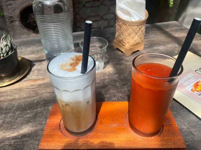 Ropana Coffee shop and Restaurant Bar