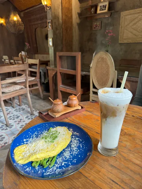 Ropana Coffee shop and Restaurant Bar